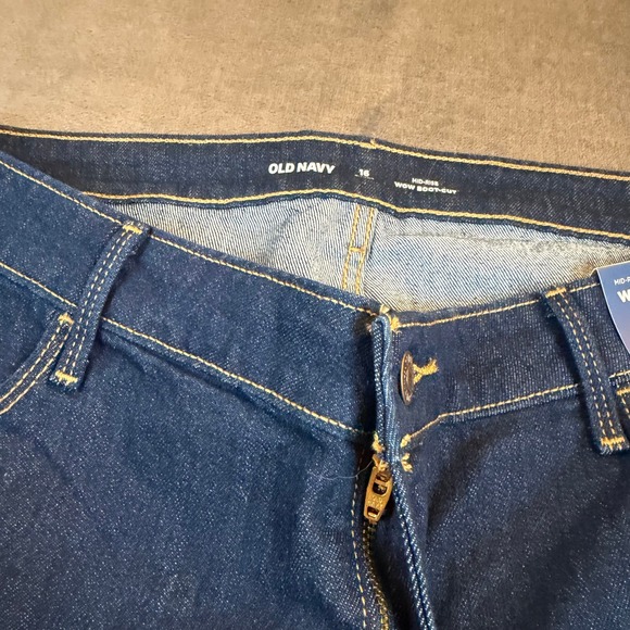 Old Navy Wow Boot-Cut Jeans Womens 16 Short Mid-Rise Dark Wash Denim New - Picture 5 of 11